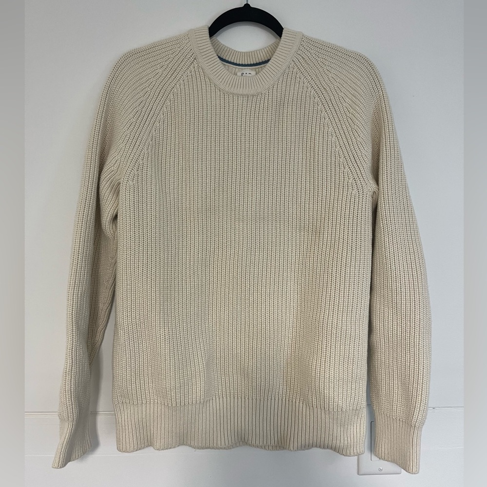 GAP fisherman sweater cream colored size small